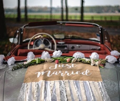 Nos idées pour la décoration de la voiture de mariage à Marrakech !